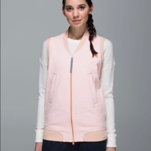 Lululemon Departure Layering Vest in Parfait Pink - Picture 2 of 8